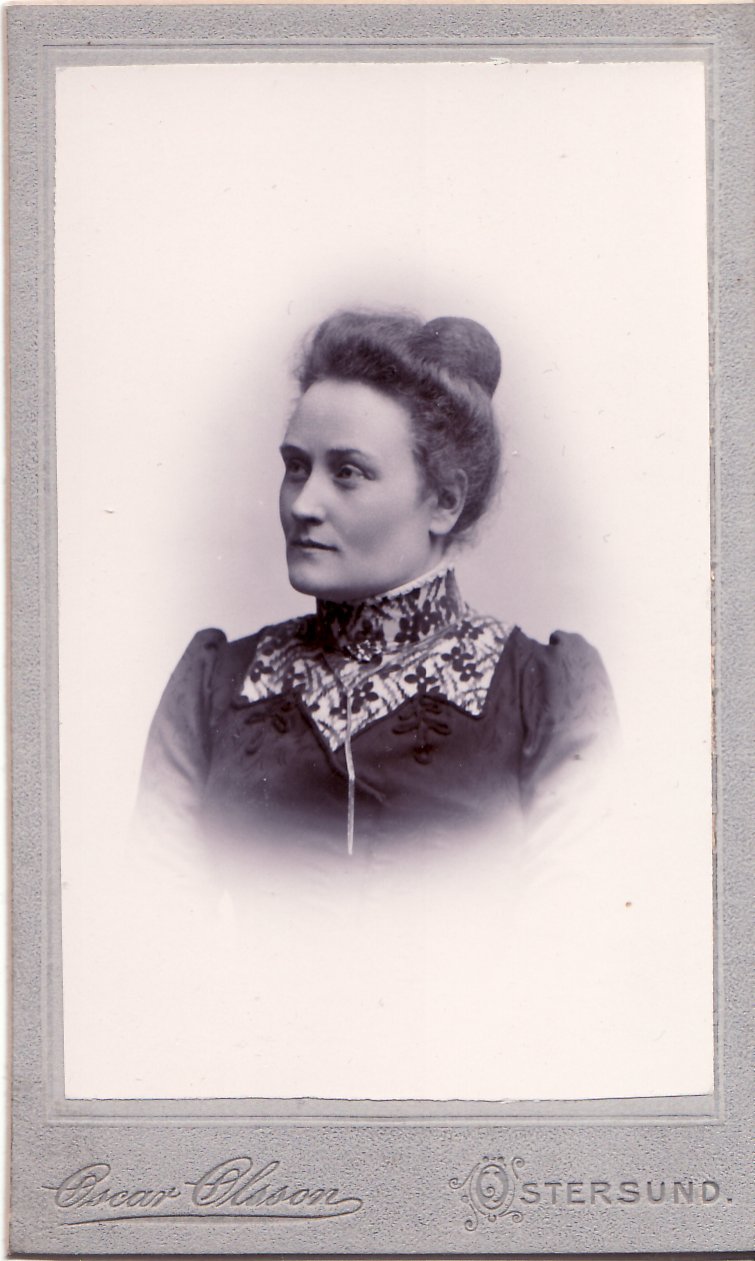 Maria Hansson troligen 1905.jpeg