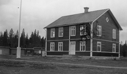 Sockenstugan med kyrkstallar 1905