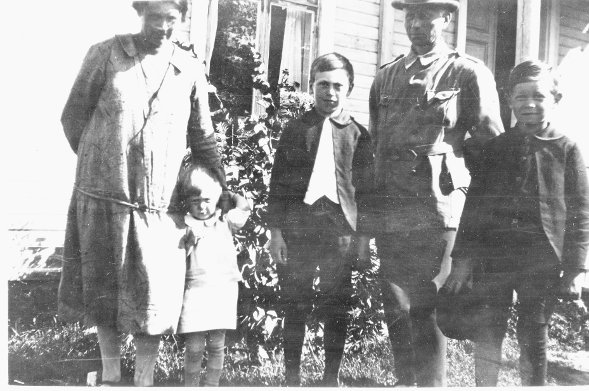 Familjen Ol Ersa omkr 1925