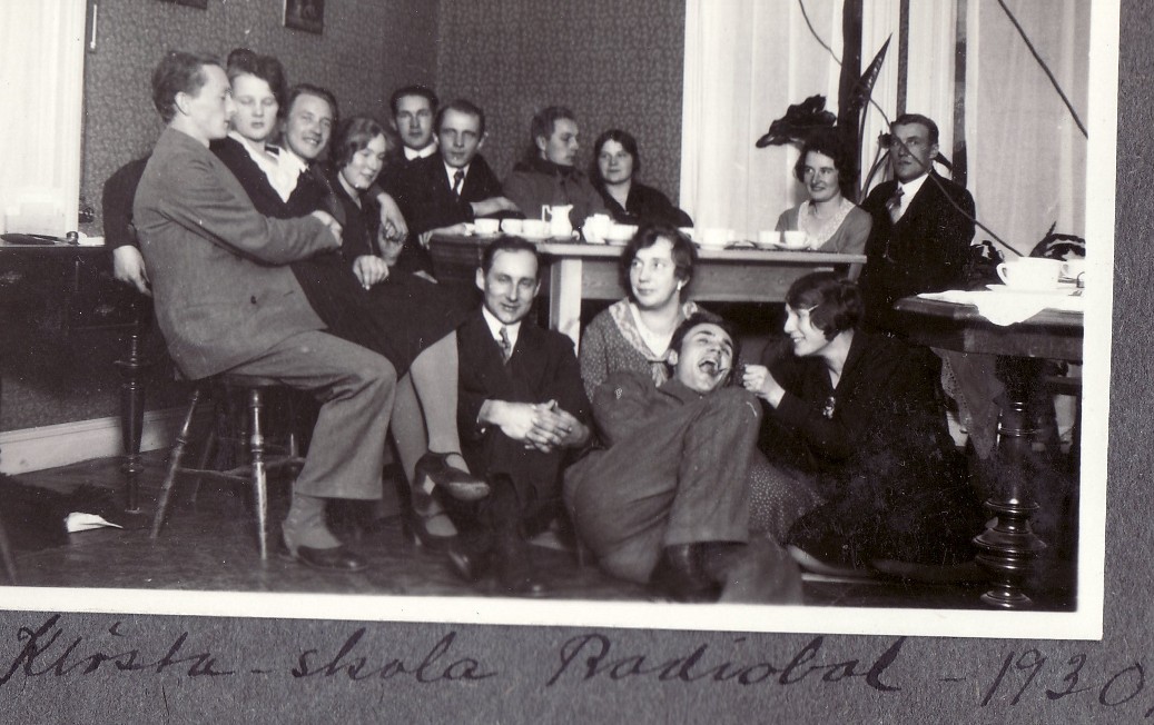 Radiobal i Klösta skola, Lit h 1930