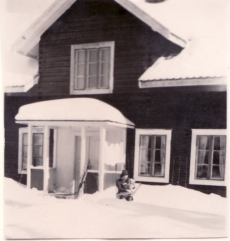 Mangårdsbyggnaden från 1923, foto 1942